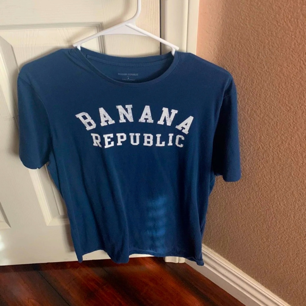 Men’s Small blue tee shirt